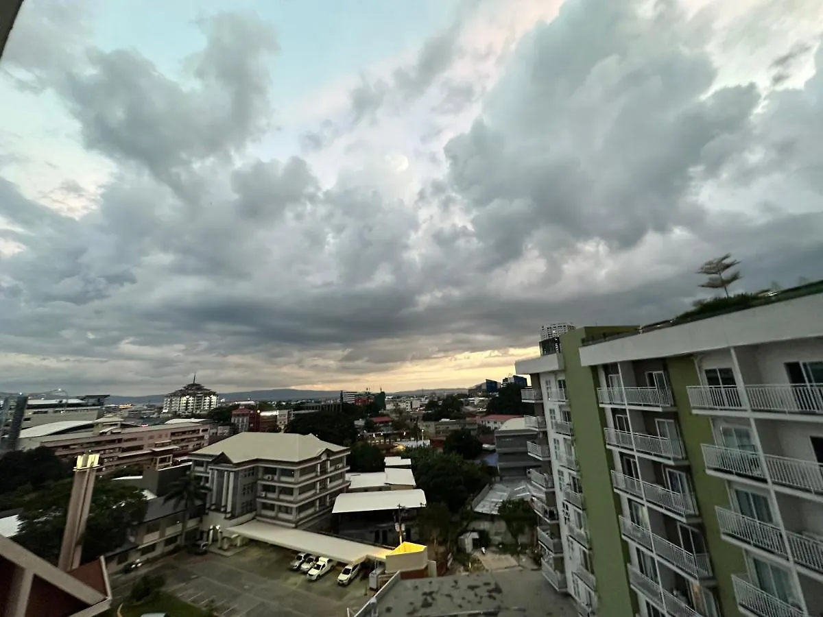 1Bedroom Suite @ Mesatierra Garden Residences Davao City 아파트호텔